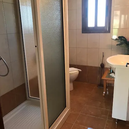Small Sunny House Дом отдыха *