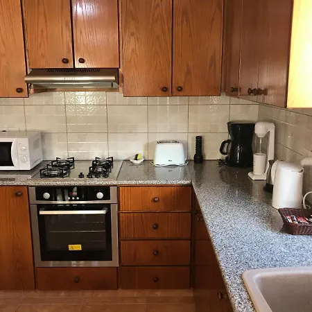 בית נופש Small Sunny House