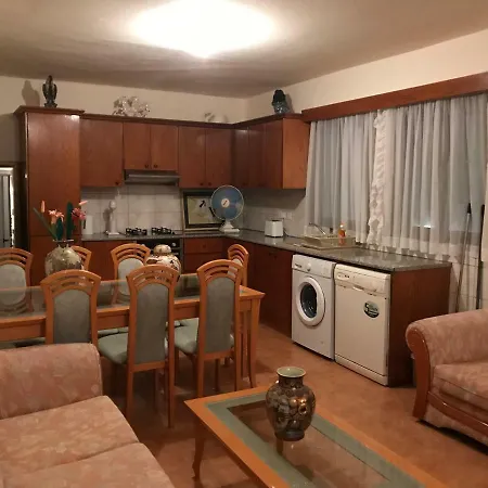 Small Sunny House Casa de Férias *